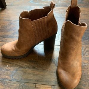 Kelly and Katie camel ankle boots